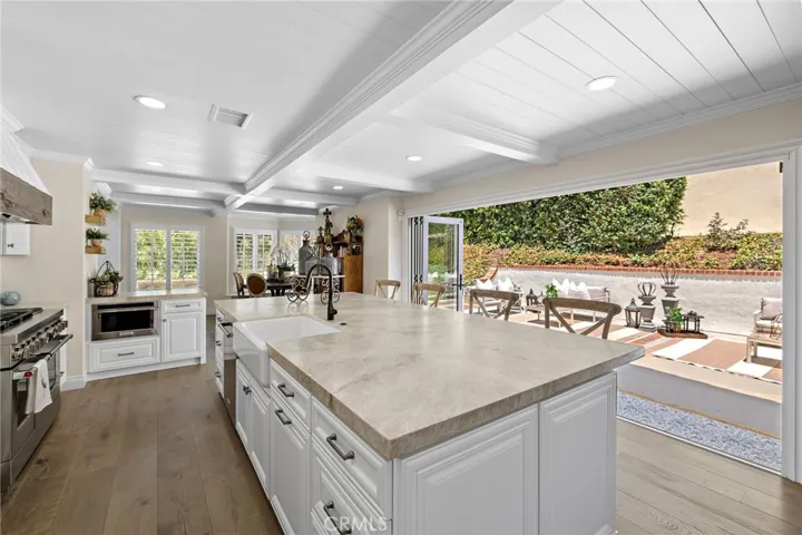 5603 E Crest De Ville, Orange, California 92867