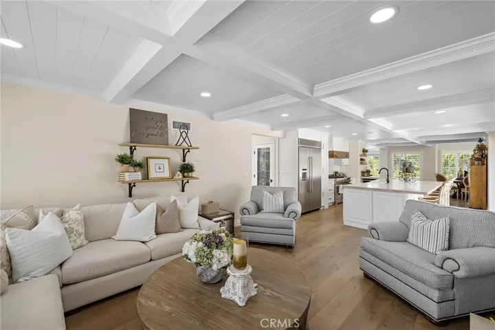 5603 E Crest De Ville, Orange, California 92867
