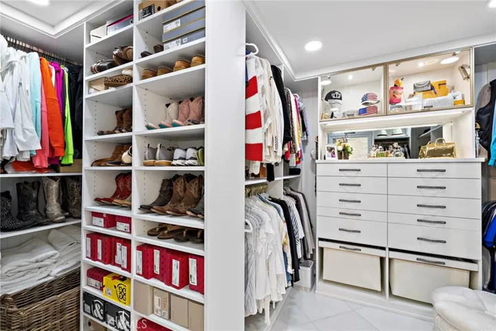 Custom closet organizers
