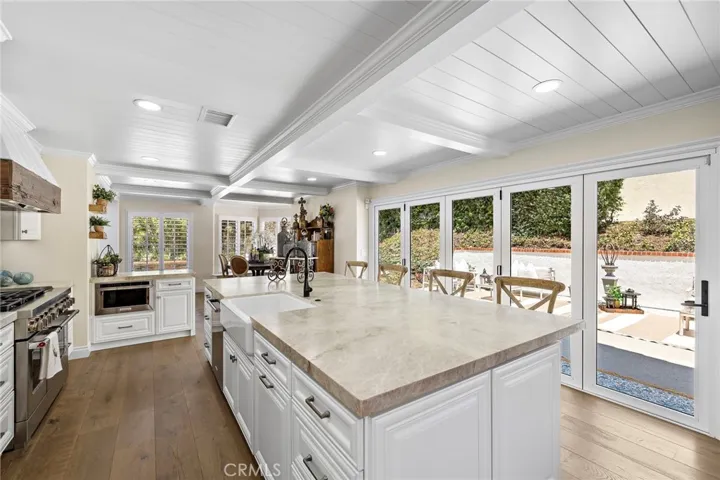 5603 E Crest De Ville, Orange, California 92867