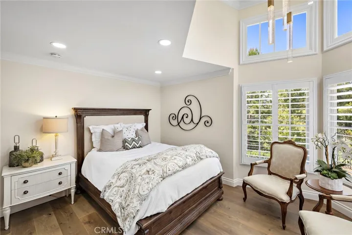 5603 E Crest De Ville, Orange, California 92867