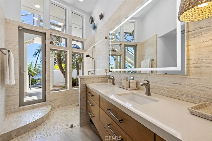 594 Cliff Drive, Laguna Beach, California 92651