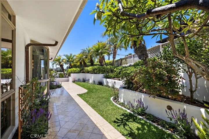 594 Cliff Drive, Laguna Beach, California 92651