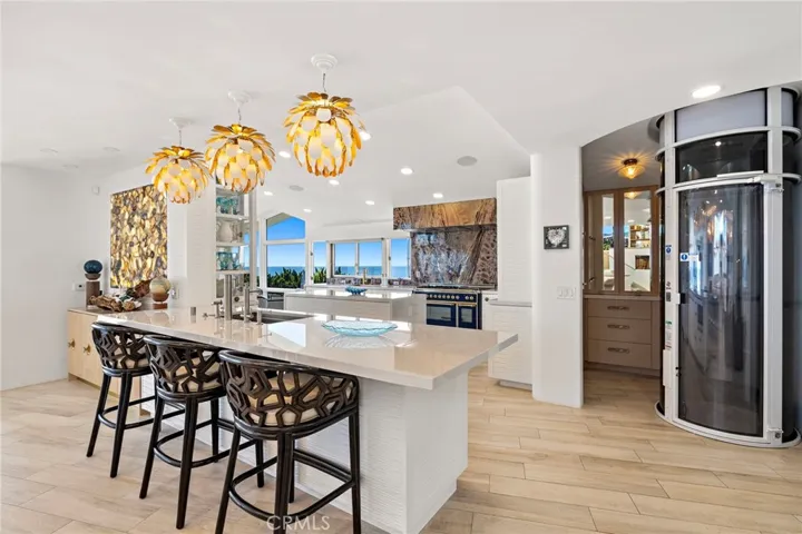 594 Cliff Drive, Laguna Beach, California 92651