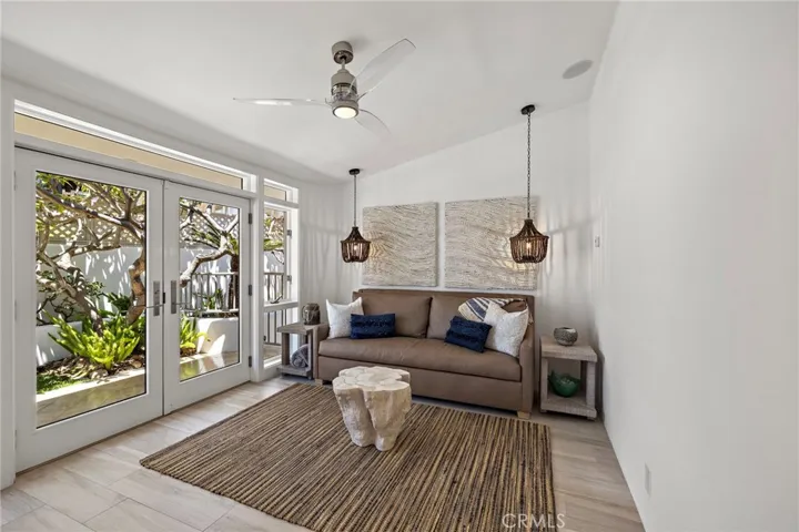 594 Cliff Drive, Laguna Beach, California 92651