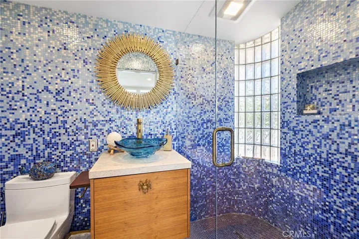 594 Cliff Drive, Laguna Beach, California 92651