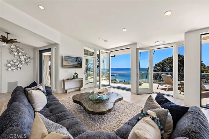 594 Cliff Drive, Laguna Beach, California 92651