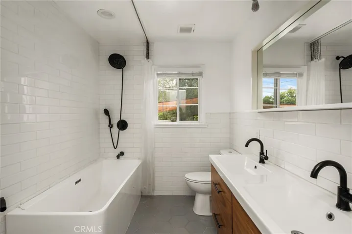 209 E 46th, Long Beach, California 90807
