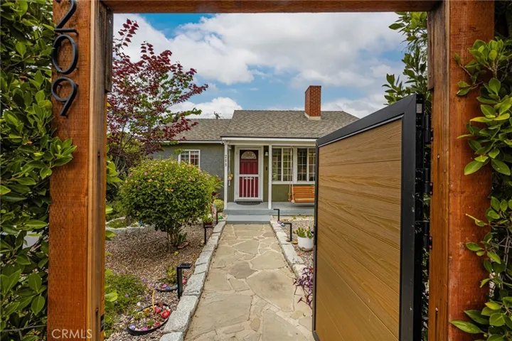 209 E 46th, Long Beach, California 90807