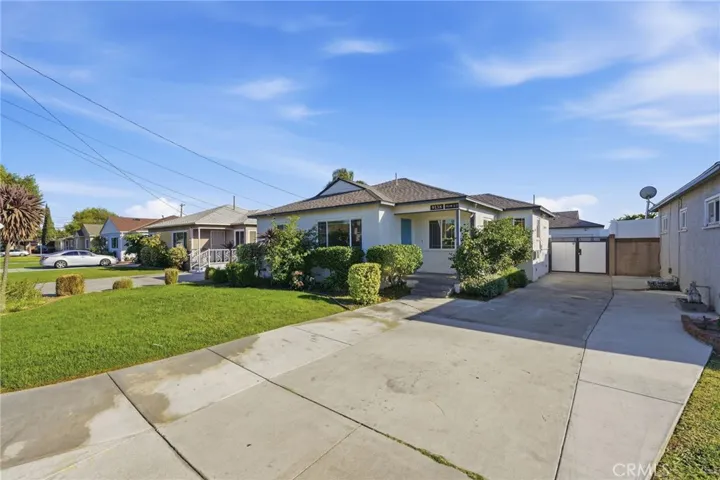 9138 Rendalia, Bellflower, California 90706 — photo 4