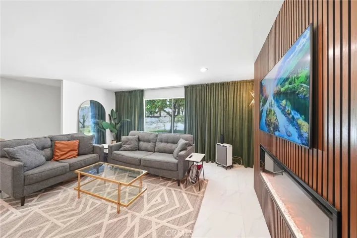 5950 Imperial, South Gate, California 90280