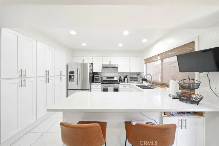 5950 Imperial, South Gate, California 90280
