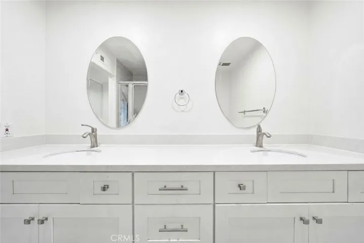 5950 Imperial, South Gate, California 90280