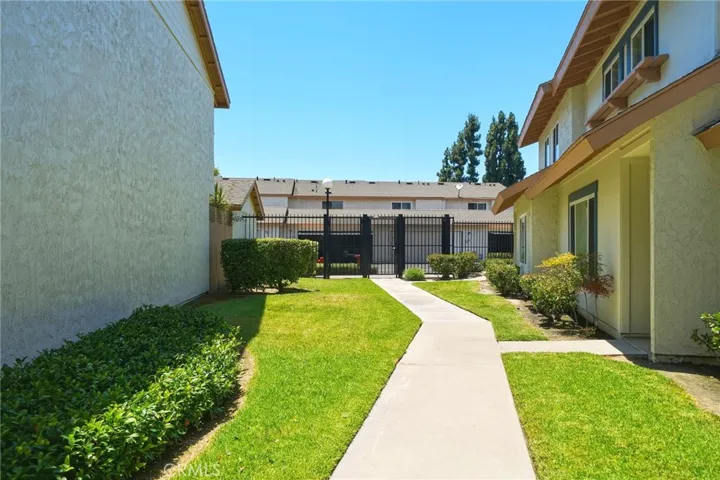 5950 Imperial, South Gate, California 90280