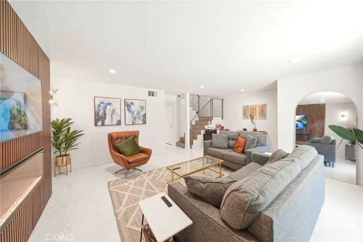 5950 Imperial, South Gate, California 90280
