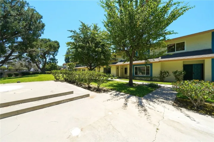 5950 Imperial, South Gate, California 90280