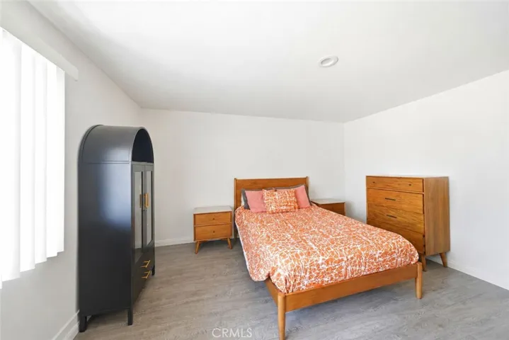 5950 Imperial, South Gate, California 90280