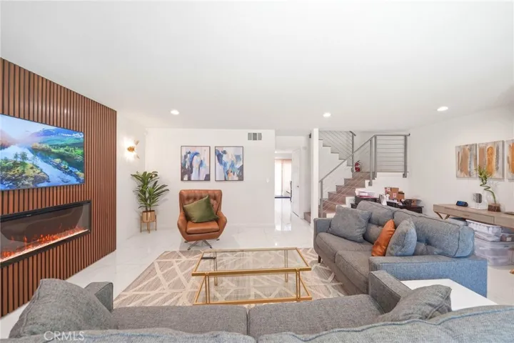 5950 Imperial, South Gate, California 90280