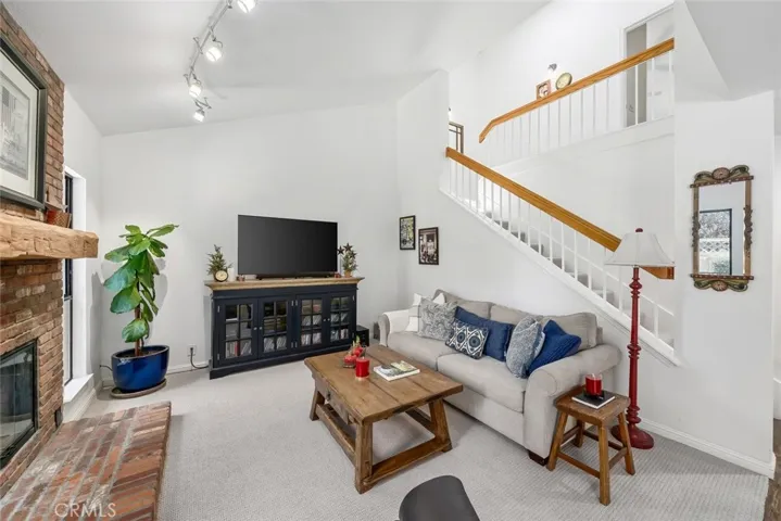3227 Via Ensenada, San Luis Obispo, California 93401