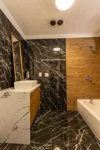 2601 E Victoria 501, Compton, California 90220