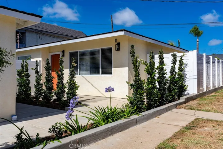 2614 Florida C, Huntington Beach, California 92648