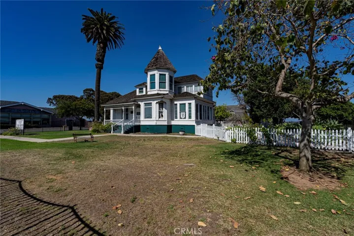 2614 Florida C, Huntington Beach, California 92648