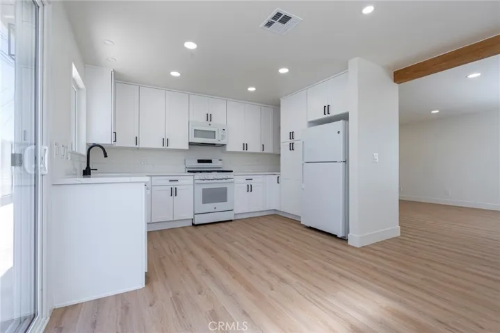 2614 Florida C, Huntington Beach, California 92648