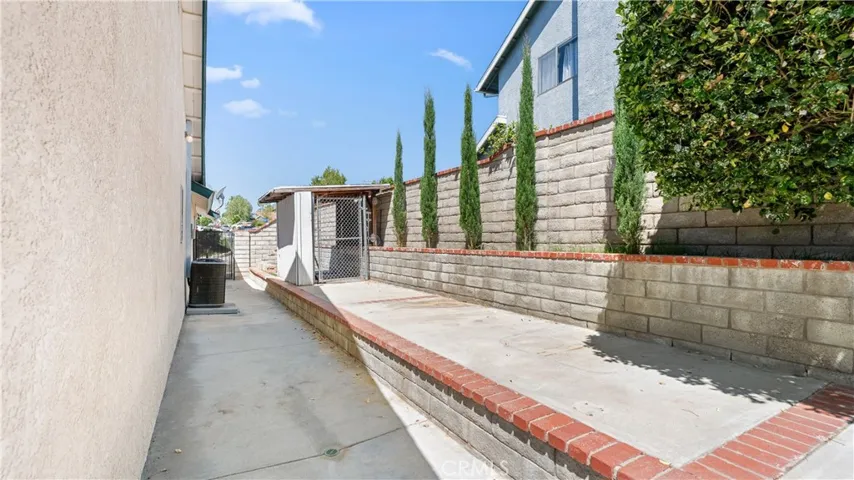 28924 Raintree Lane, Saugus, California 91390