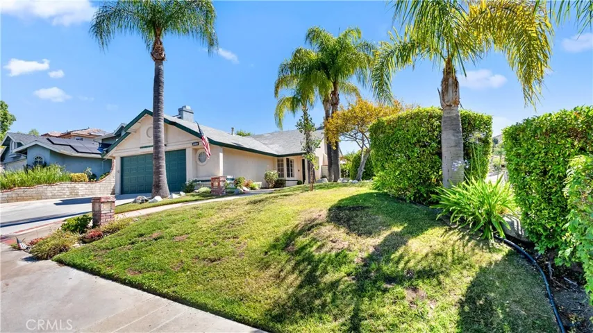 28924 Raintree Lane, Saugus, California 91390