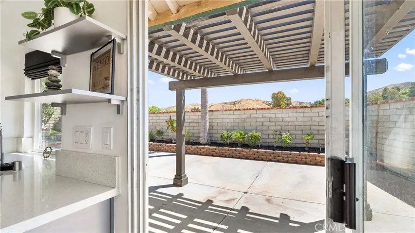 28924 Raintree Lane, Saugus, California 91390