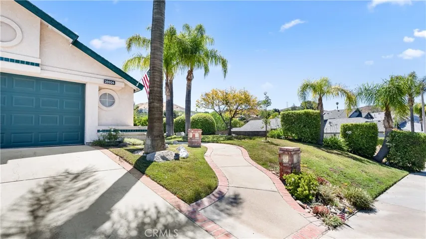 28924 Raintree Lane, Saugus, California 91390