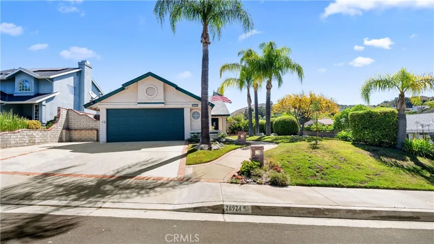 28924 Raintree Lane, Saugus, California 91390