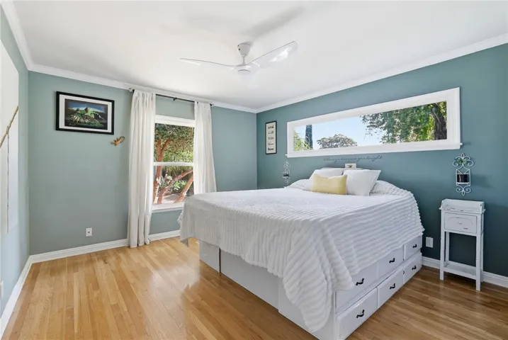 22654 Collins Street, Woodland Hills, California 91367