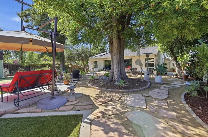 22654 Collins Street, Woodland Hills, California 91367