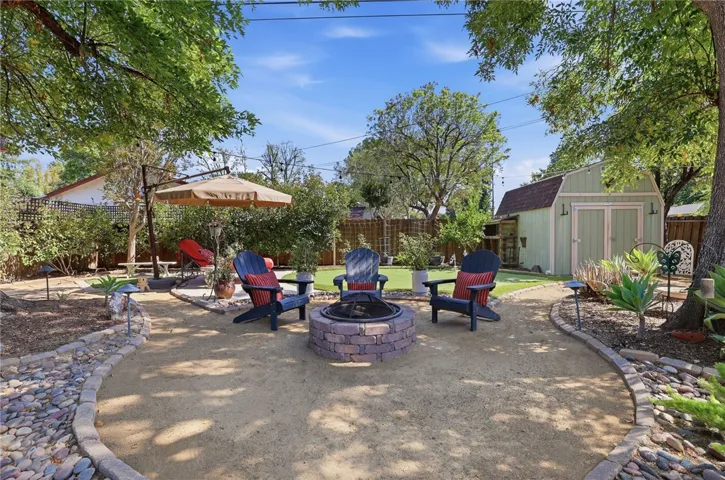 22654 Collins Street, Woodland Hills, California 91367