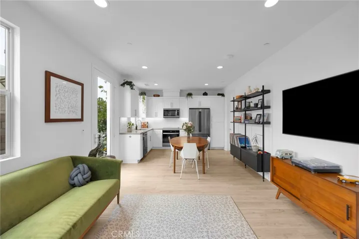17544 Cameron 102, Huntington Beach, California 92647