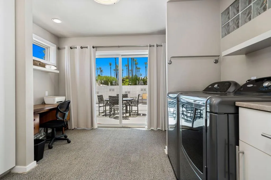 Office/Laundry