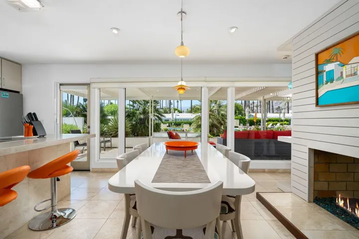 Dining with View