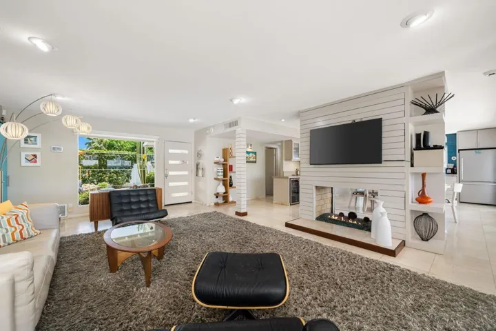 Two-way Fireplace