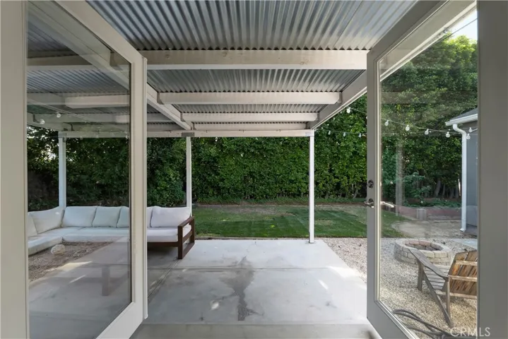 6458 Hanna, Woodland Hills, California 91303