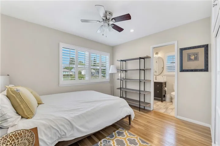 6458 Hanna, Woodland Hills, California 91303
