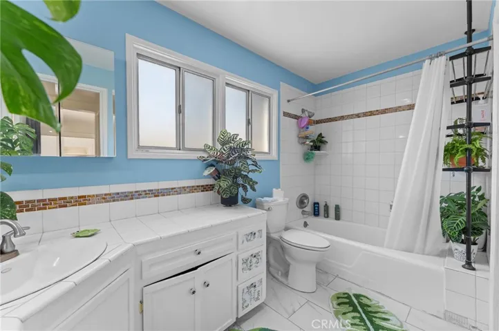 2950 N Golden Avenue, San Bernardino, California 92404