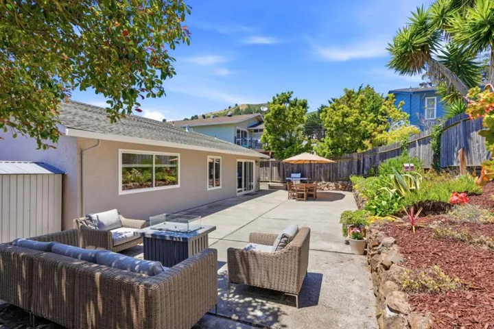 1256 Rainier Avenue, Pacifica, California 94044
