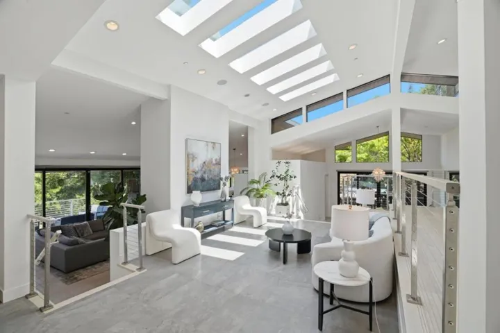 19288 Bainter Avenue, Saratoga, California 95070