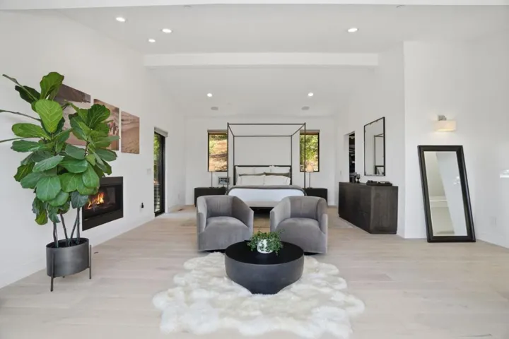 19288 Bainter Avenue, Saratoga, California 95070