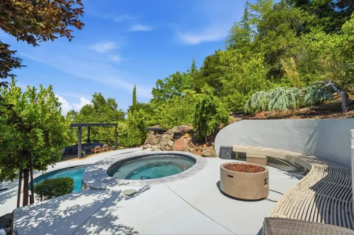 19288 Bainter Avenue, Saratoga, California 95070