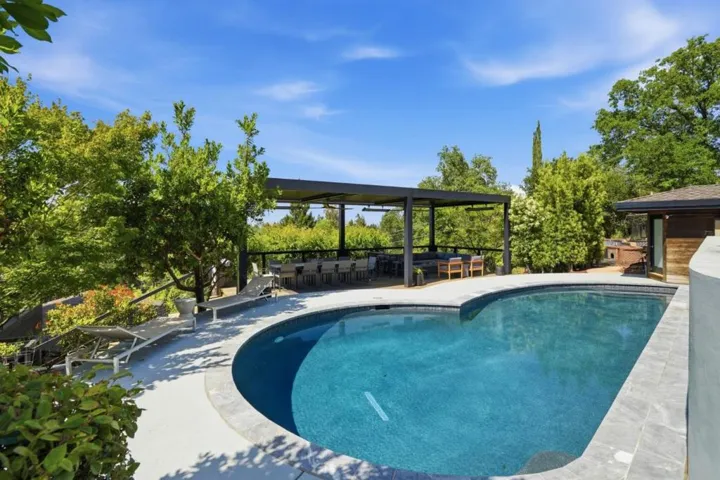 19288 Bainter Avenue, Saratoga, California 95070