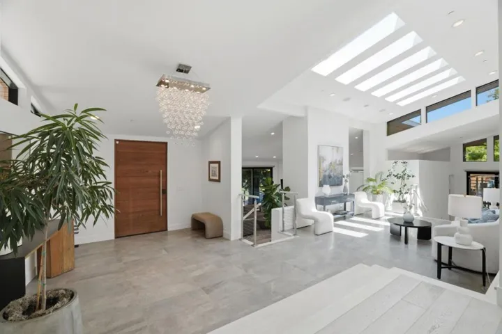 19288 Bainter Avenue, Saratoga, California 95070