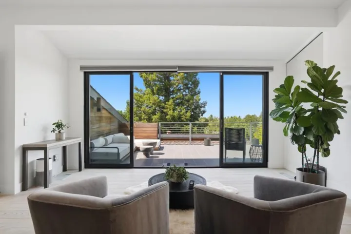 19288 Bainter Avenue, Saratoga, California 95070