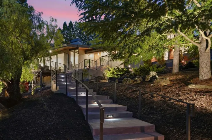 19288 Bainter Avenue, Saratoga, California 95070